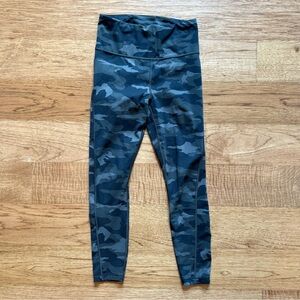 Athleta Dark Green Camo Athletic Leggings, Ultimate 7/8 Tight